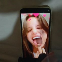 Emilia mernes🇦🇷 cum en la lenguita de la trola argentina #NRcCgAOr