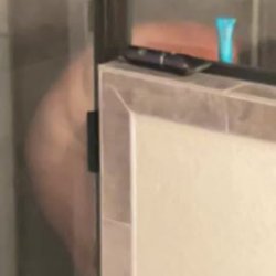 Shower voyeur #uEyxiLk4
