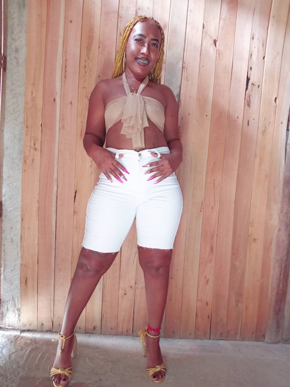 ANDREA TUMACO SEXY MORENAZA #7uHD5QH5