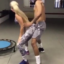 Loira rebola na pika do treinador #MJZToxTv