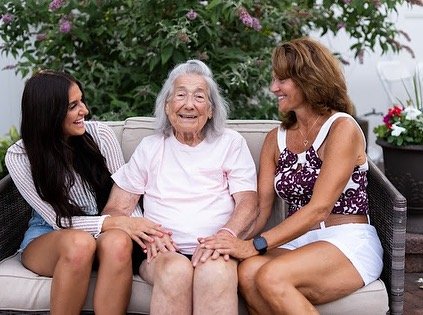 Neighbor Olivia - Instagram Post #21 - with Her Mom and Grandmother (August 10, 2023) #oFukph7K